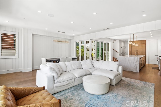 Detail Gallery Image 8 of 36 For 211 Topaz Ave, Newport Beach,  CA 92662 - 3 Beds | 3/1 Baths