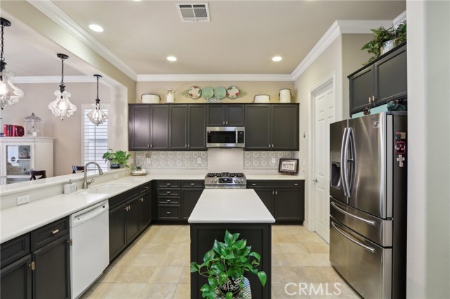 Detail Gallery Image 10 of 33 For 1654 Camino Cresta, Hemet,  CA 92545 - 2 Beds | 2 Baths