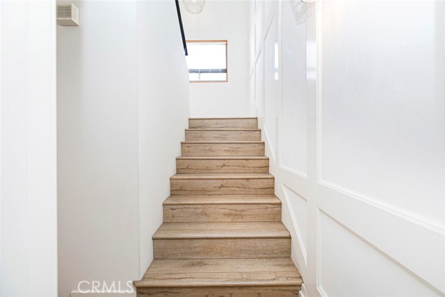 11911 Magnolia Boulevard, Valley Village CA: https://media.crmls.org/medias/5e9a3b85-2358-4c10-a877-25404eedaeec.jpg