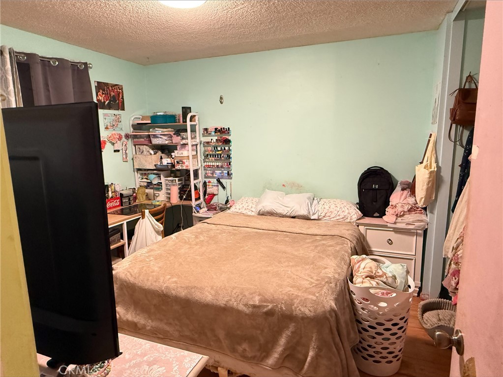 https://media.crmls.org/medias/5e9a9dbd-1d54-4d52-a8ac-f5214e7a154e.jpg?preset=X-Large