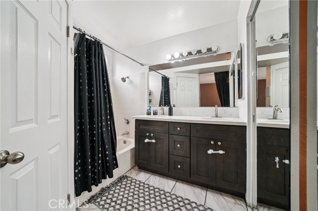 11415 Aberdeen, Fontana CA: https://media.crmls.org/medias/5e9abbf6-9a17-445f-8fb8-57e6357236cb.jpg