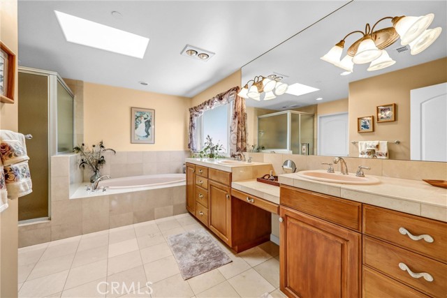 10345 McBroom Street, Sunland CA: https://media.crmls.org/medias/5e9ac34e-8c79-4b65-8ebc-26d2a9e9a96e.jpg