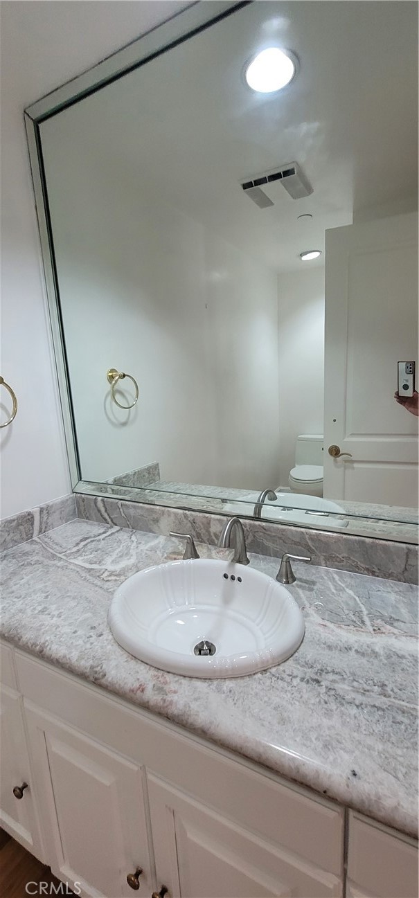 https://media.crmls.org/medias/5e9b0b13-2527-43c5-9e46-414d54670b8f.jpg?preset=X-Large