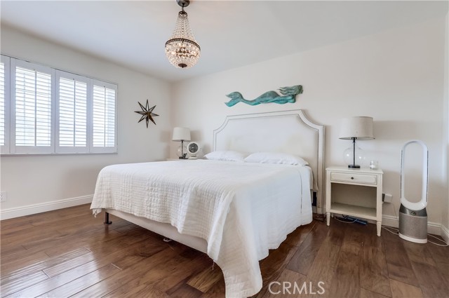 4021 S Pacific Avenue, San Pedro CA: https://media.crmls.org/medias/5e9b4abc-82e7-4254-952c-7792555049cb.jpg