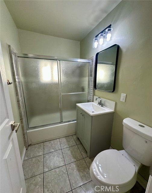 Detail Gallery Image 32 of 35 For 13219 132191/2 Vanowen St, North Hollywood,  CA 91605 - – Beds | – Baths