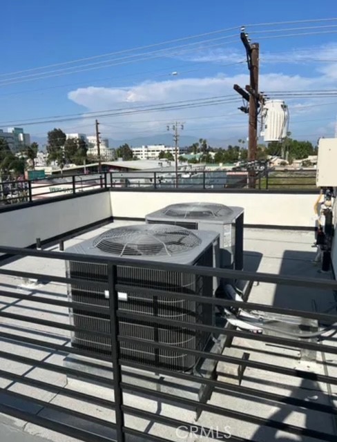 6719 Sepulveda Boulevard, Van Nuys CA: https://media.crmls.org/medias/5e9b93ce-5db5-4030-beb0-00ee53a3c8a0.jpg