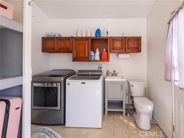 7559 Midfield Avenue, Los Angeles CA: https://media.crmls.org/medias/5e9bc404-0133-4a97-bef3-645d6c87137c.jpg