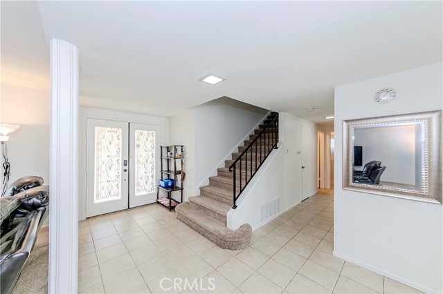 Detail Gallery Image 5 of 37 For 2401 El Portal Way, Oxnard,  CA 93035 - 4 Beds | 2/1 Baths