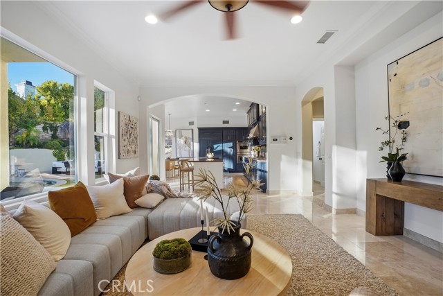 Image 12 of 63 For 907 Deerhill Road