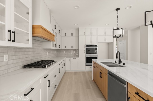 5979 Copperfield Avenue, Riverside CA: https://media.crmls.org/medias/5e9cd7ee-012a-4bed-8dcc-7a433995b774.jpg