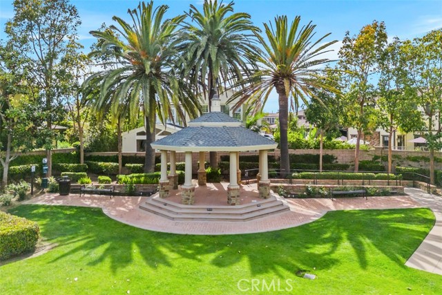 4762 Oceanridge Drive, Huntington Beach CA: https://media.crmls.org/medias/5e9e5e88-a0a6-4811-be48-fbe6b6d8e1c2.jpg