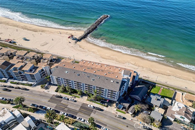 615 Esplanade, Redondo Beach, California 90277, 1 Bedroom Bedrooms, ,1 BathroomBathrooms,Residential,For Sale,Esplanade,SB25196667