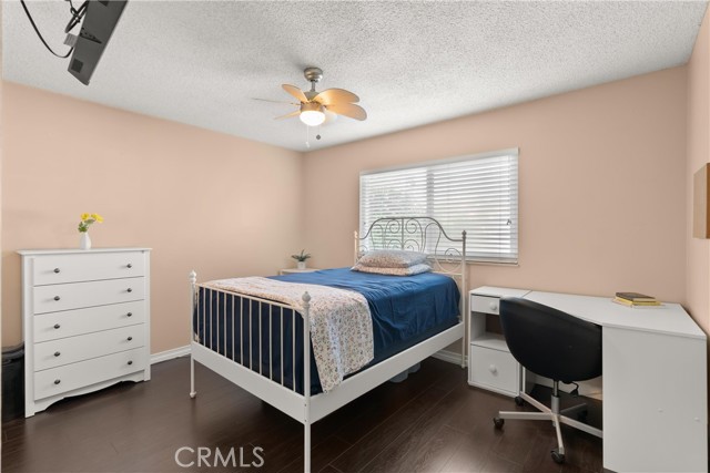 14432 Elmhurst Cir, Huntington Beach CA: https://media.crmls.org/medias/5e9e8b56-7483-491a-8bb0-d7376f23c5fb.jpg