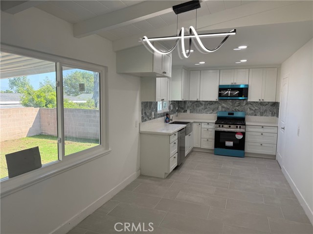 14516 Florita Road, La Mirada CA: https://media.crmls.org/medias/5e9ec2cf-da72-40f9-a94f-a69b46e3614f.jpg