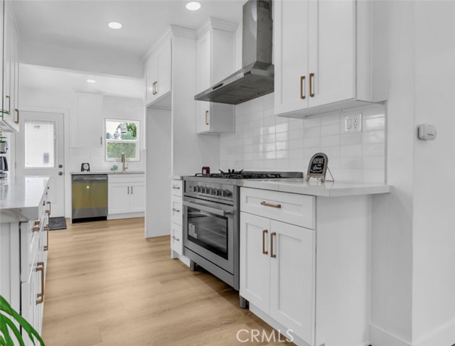 Detail Gallery Image 4 of 35 For 3948 Van Horne, El Sereno,  CA 90032 - 4 Beds | 2 Baths