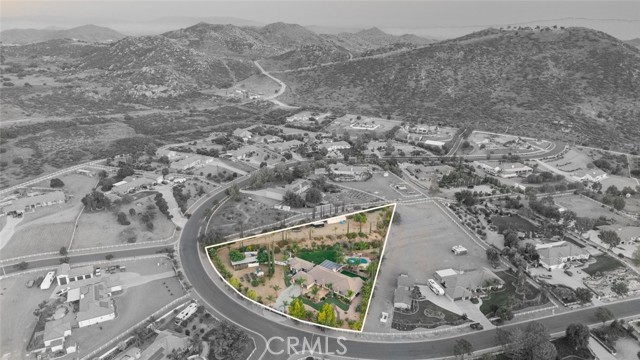 18265 Fort Lauder Lane, Perris CA: https://media.crmls.org/medias/5e9fdab8-5388-4a58-8a45-786d92641c8f.jpg
