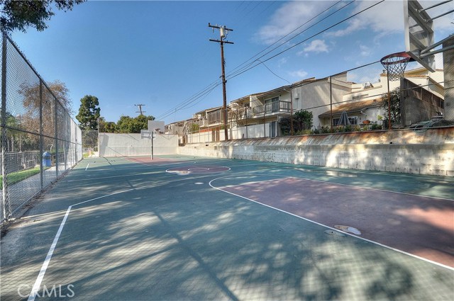 217 Vista Del Parque, Redondo Beach, California 90277, 4 Bedrooms Bedrooms, ,2 BathroomsBathrooms,Residential,Sold,Vista Del Parque,PV17010276