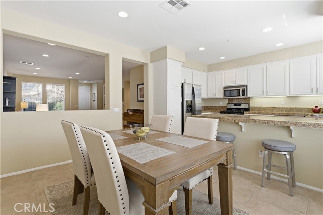 Detail Gallery Image 6 of 24 For 234 via Antonio, Newbury Park,  CA 91320 - 3 Beds | 2/1 Baths
