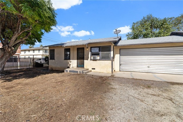 725 Michigan Avenue, Beaumont CA: https://media.crmls.org/medias/5ea1c678-a15c-4d01-a572-4ae4a96d7076.jpg