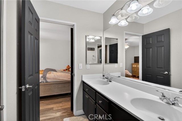 Detail Gallery Image 15 of 29 For 37920 Orlana Ct, Murrieta,  CA 92563 - 5 Beds | 3 Baths