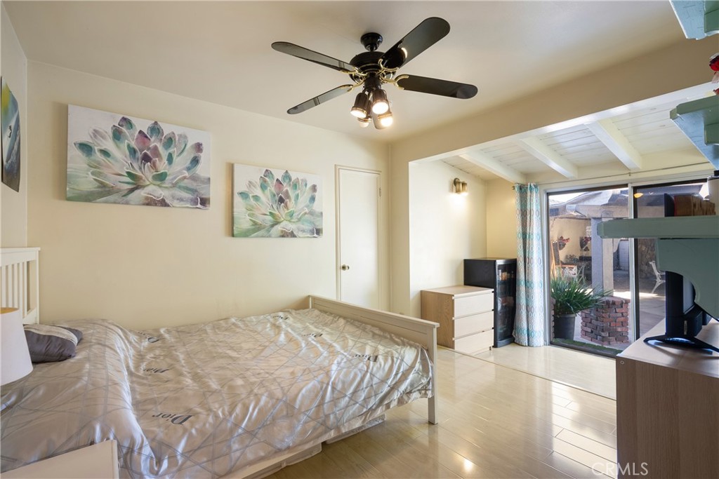 MLS #WS25268192 image #14