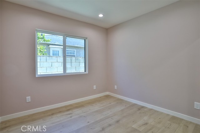 2111 Scott Road, Burbank CA: https://media.crmls.org/medias/5ea36eed-cea0-4ddc-8fad-e8f678e4ea30.jpg