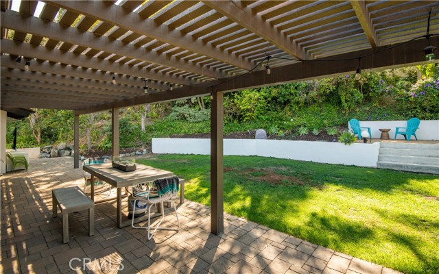 4031 Rousseau Lane, Palos Verdes Peninsula, California 90274, 3 Bedrooms Bedrooms, ,2 BathroomsBathrooms,Residential,Sold,Rousseau,PV22183505