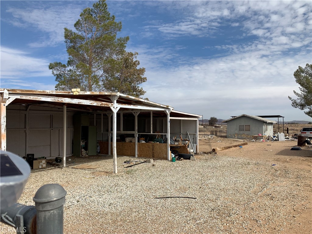 36805 Hillview Road, Hinkley, CA 92347