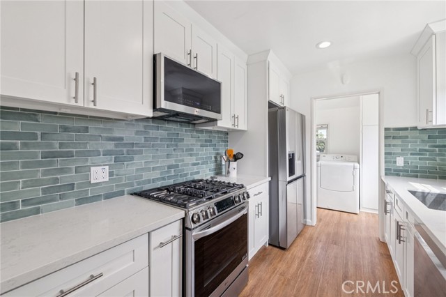 Detail Gallery Image 24 of 58 For 17006 Cantara St, Lake Balboa,  CA 91406 - 3 Beds | 2 Baths