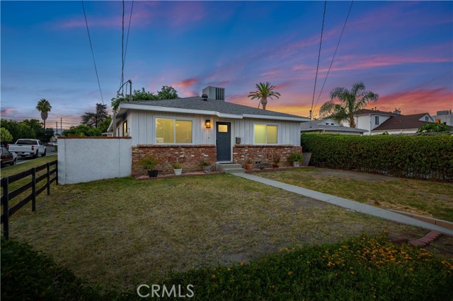 18557 Napa Street, Northridge CA: https://media.crmls.org/medias/5ea50702-bffc-465e-be70-9a262dadf1ff.jpg