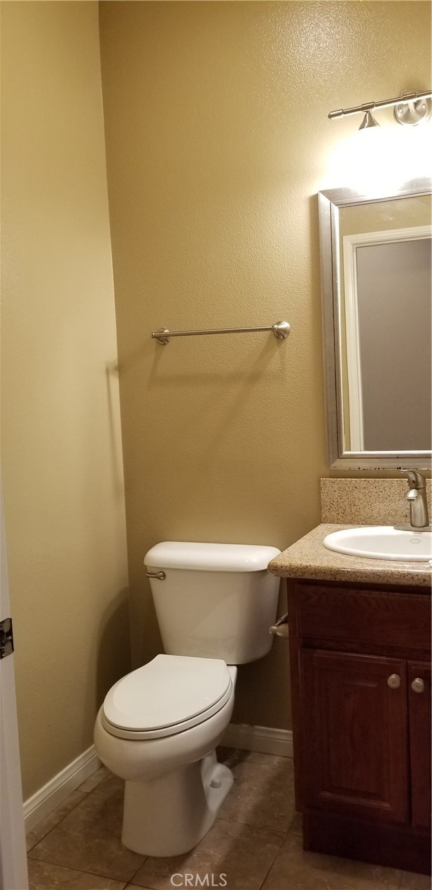 Detail Gallery Image 27 of 39 For 1704 Ruxton Ln #C,  Redondo Beach,  CA 90278 - 3 Beds | 2/1 Baths