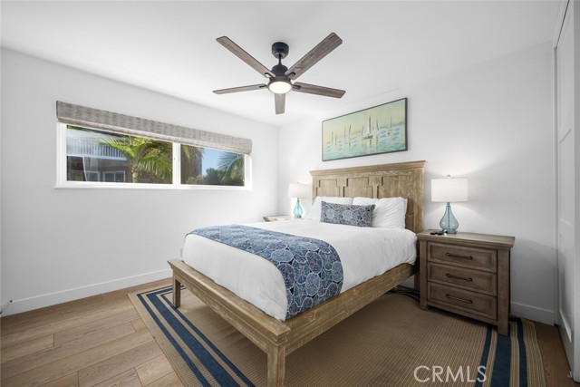 Detail Gallery Image 25 of 41 For 700 E Oceanfront, Newport Beach,  CA 92661 - 4 Beds | 3 Baths