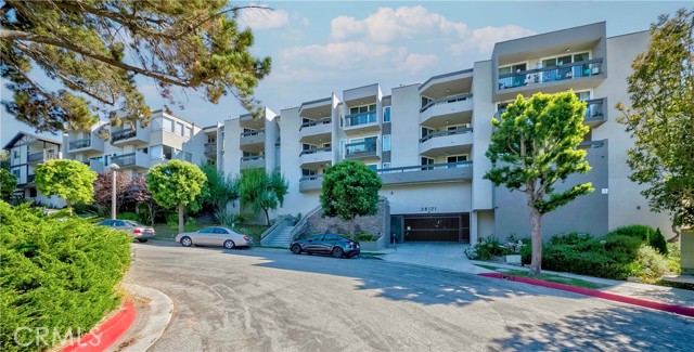 Detail Gallery Image 1 of 35 For 28121 Highridge Rd #405,  Rancho Palos Verdes,  CA 90275 - 1 Beds | 1 Baths