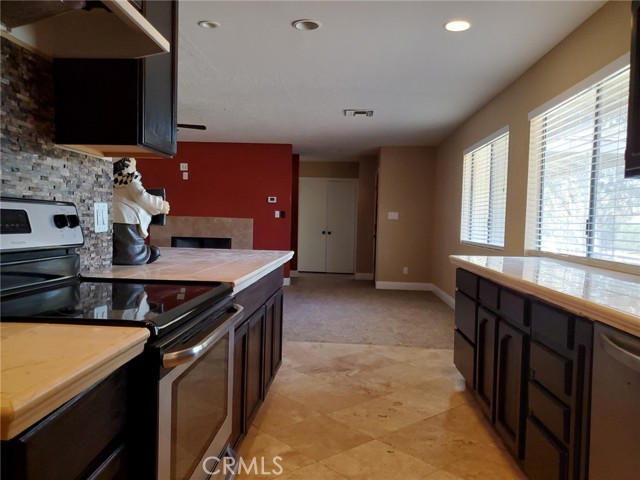 Detail Gallery Image 10 of 22 For 30435 N Brandywine Canyon Rd, Canyon Country,  CA 91351 - 3 Beds | 2 Baths