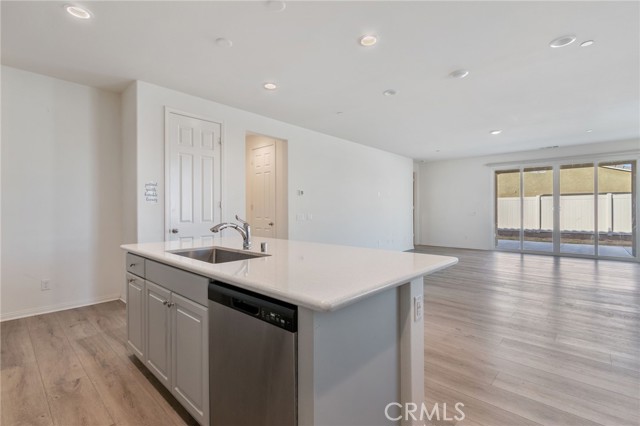 Detail Gallery Image 16 of 31 For 6135 W Avenue J9, Lancaster,  CA 93536 - 4 Beds | 2 Baths