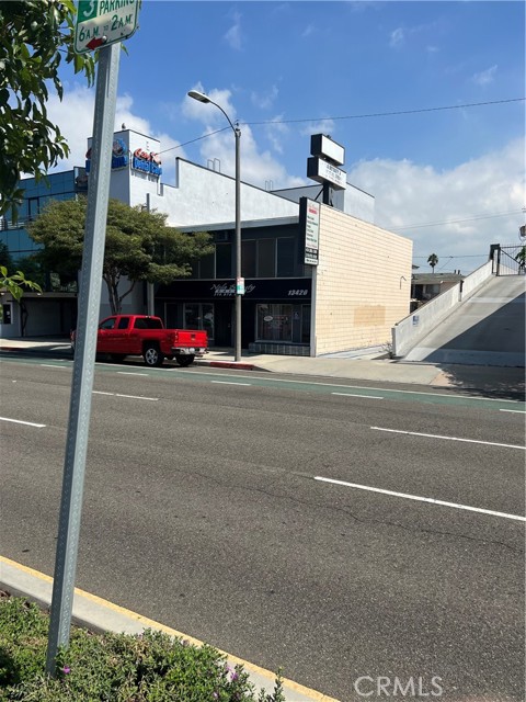 13420 Hawthorne Boulevard, Hawthorne, California 90250, ,Commercial Lease,For Rent,13420 Hawthorne Boulevard,CRPV23171391