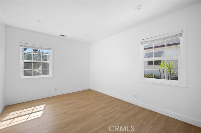 2930 Mayfrield Avenue, La Crescenta CA: https://media.crmls.org/medias/5ea7acfa-bd20-49b9-a751-9b701f16779a.jpg