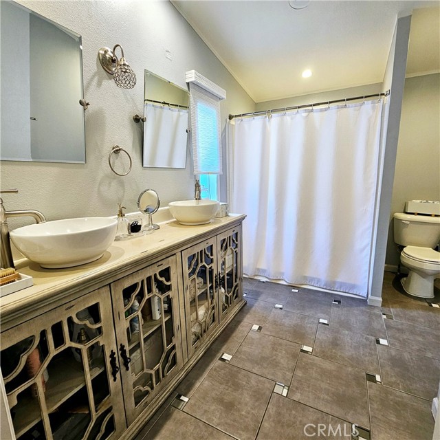 Detail Gallery Image 3 of 8 For 20401 Soledad Canyon Rd #342,  Canyon Country,  CA 91351 - 3 Beds | 2 Baths
