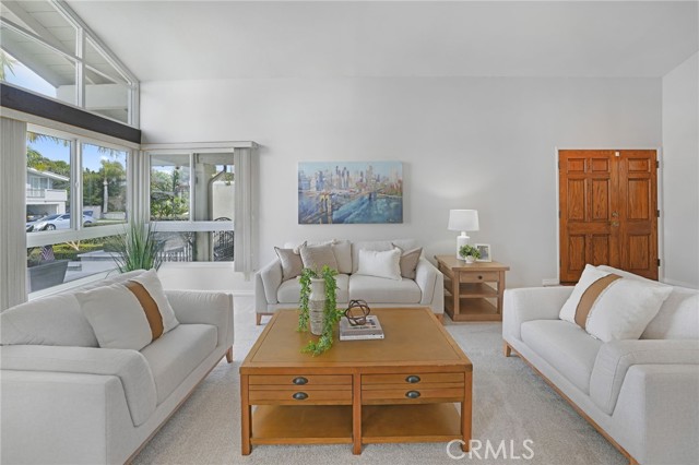 Detail Gallery Image 10 of 47 For 16672 Bolero Ln, Huntington Beach,  CA 92649 - 3 Beds | 2 Baths