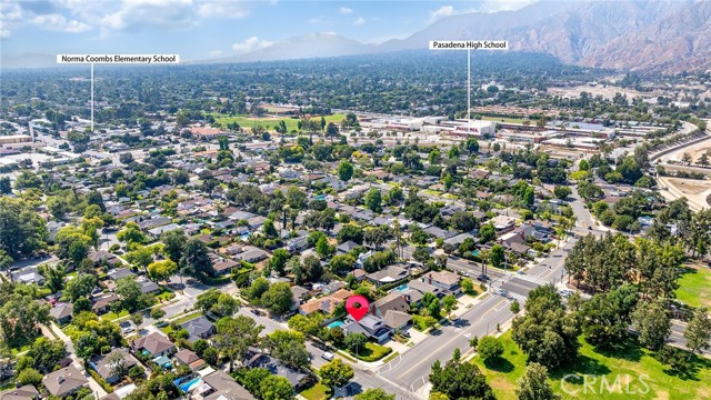 651 N Sunnyslope Avenue, Pasadena CA: https://media.crmls.org/medias/5ea8ec88-1bec-4628-a5c6-8a349e07ac4e.jpg