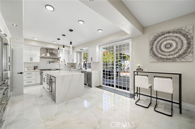 Detail Gallery Image 16 of 56 For 7135 Ashley Dr, Huntington Beach,  CA 92648 - 5 Beds | 3 Baths