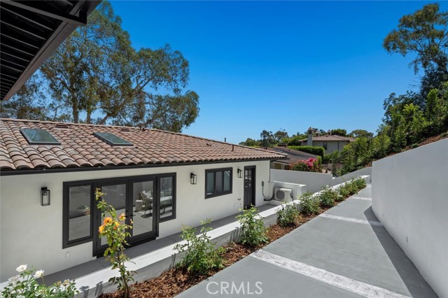 2708 Via Elevado, Palos Verdes Estates CA: https://media.crmls.org/medias/5ea93f21-e7f1-47a5-aee5-a67deab2c090.jpg