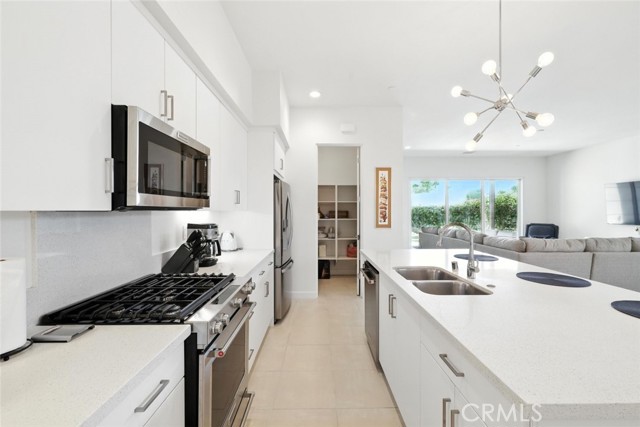 Detail Gallery Image 13 of 33 For 3345 Ambassador Dr, Palm Springs,  CA 92262 - 3 Beds | 2/1 Baths