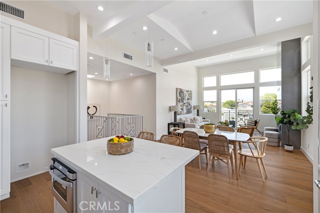 2403 Perkins, Redondo Beach, California 90278, 4 Bedrooms Bedrooms, ,4 BathroomsBathrooms,Residential,Sold,Perkins,SB22162642