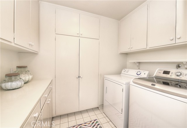 Detail Gallery Image 18 of 28 For 906 Emerald Bay, Laguna Beach,  CA 92651 - 4 Beds | 2/1 Baths