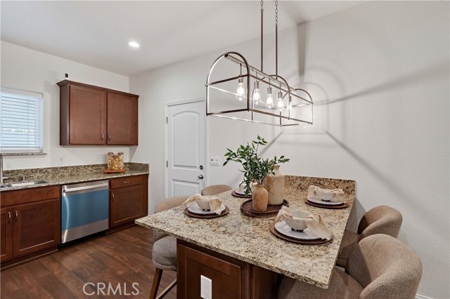 Detail Gallery Image 9 of 36 For 236 Montage Dr, Merced,  CA 95348 - 5 Beds | 4 Baths