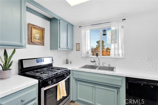 Detail Gallery Image 16 of 52 For 12655 Pocono, Apple Valley,  CA 92308 - 3 Beds | 2 Baths