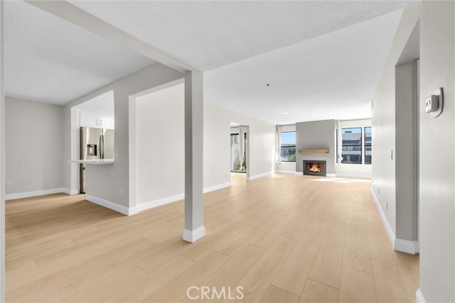 Image 3 of 30 For 220 Nice  110