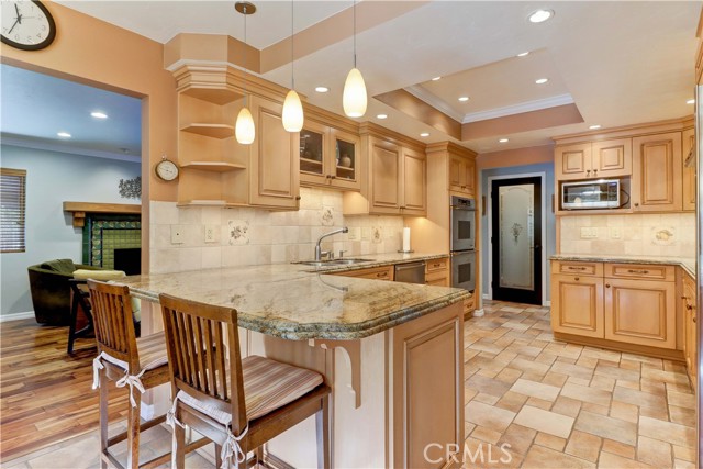 Detail Gallery Image 13 of 53 For 2711 Sweetbriar Dr, Claremont,  CA 91711 - 4 Beds | 2/1 Baths