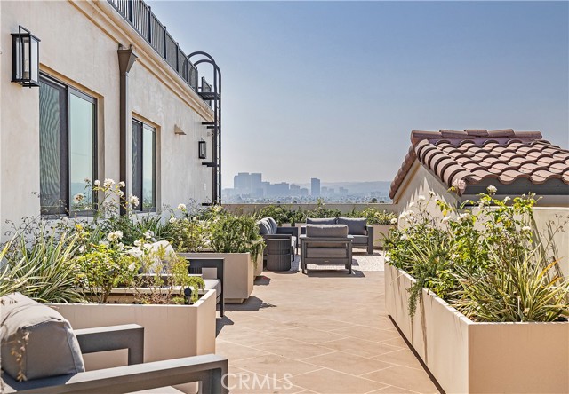 Detail Gallery Image 17 of 27 For 1303 S Orange Grove Ave #601,  Los Angeles,  CA 90019 - 3 Beds | 2 Baths